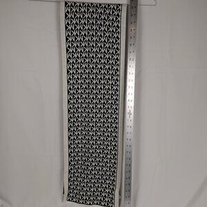 Michael Kors MK Logo Knit Scarf Black White